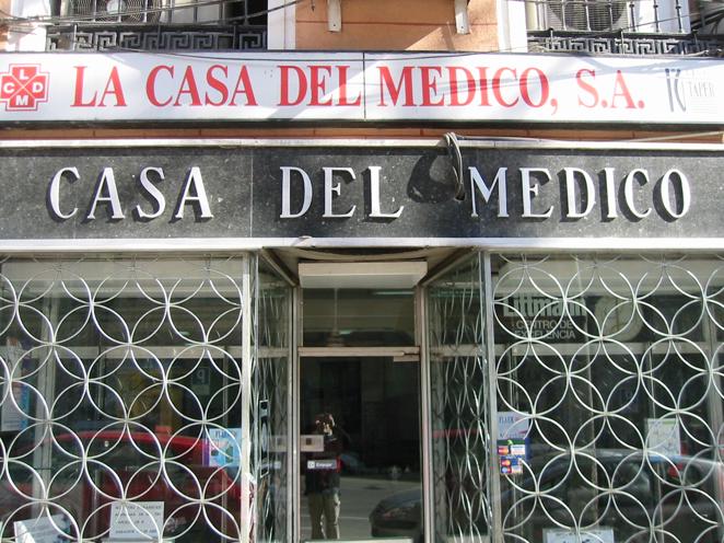 Los guardianes de los letreros antiguos