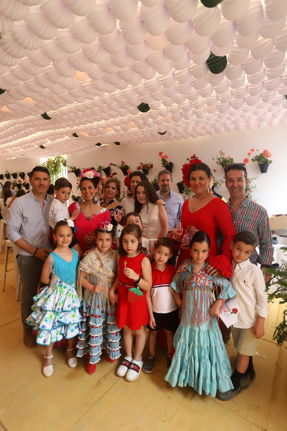 El espectacular ambiente en las casetas este domingo en la Feria de Córdoba, en imágenes