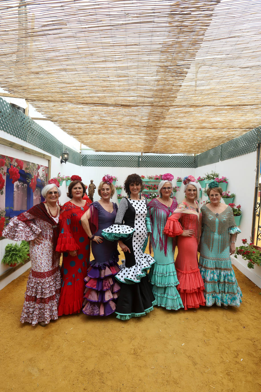 El espectacular ambiente en las casetas este domingo en la Feria de Córdoba, en imágenes