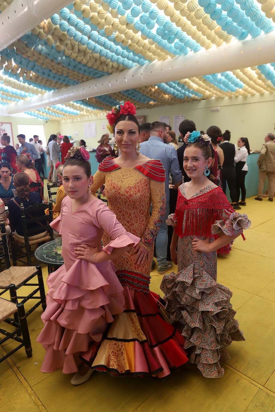El espectacular ambiente en las casetas este domingo en la Feria de Córdoba, en imágenes