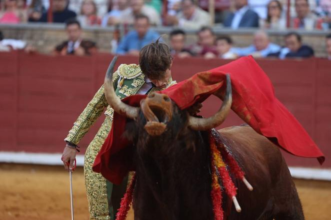 Toros en Córdoba | Oreja para González Écija y Marcos Linares en el último festejo de la feria