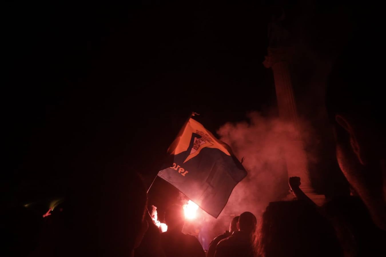 GALERIA: Fotos de la celebración de la afición cadista por la permanencia del Cádiz CF