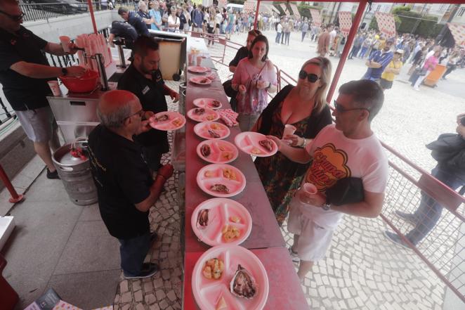 Fotos: Gran ambiente de Carnaval en San Antonio en la XXXV Ostionada Popular