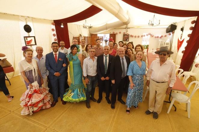 Feria de Córdoba 2022 | El elegante ambiente en las casetas del lunes, en imágenes