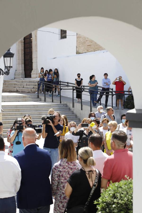 La conmoción en Montemayor por el asesinato de una joven, en imágenes