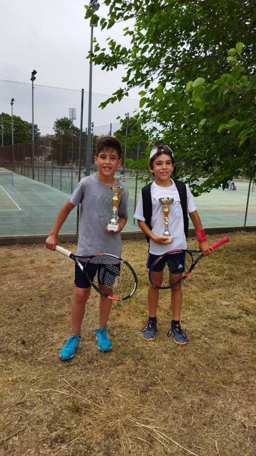 Alevín masculino:  Nicolás Cermeño, campeón y Gael Simón, subcampeón. 