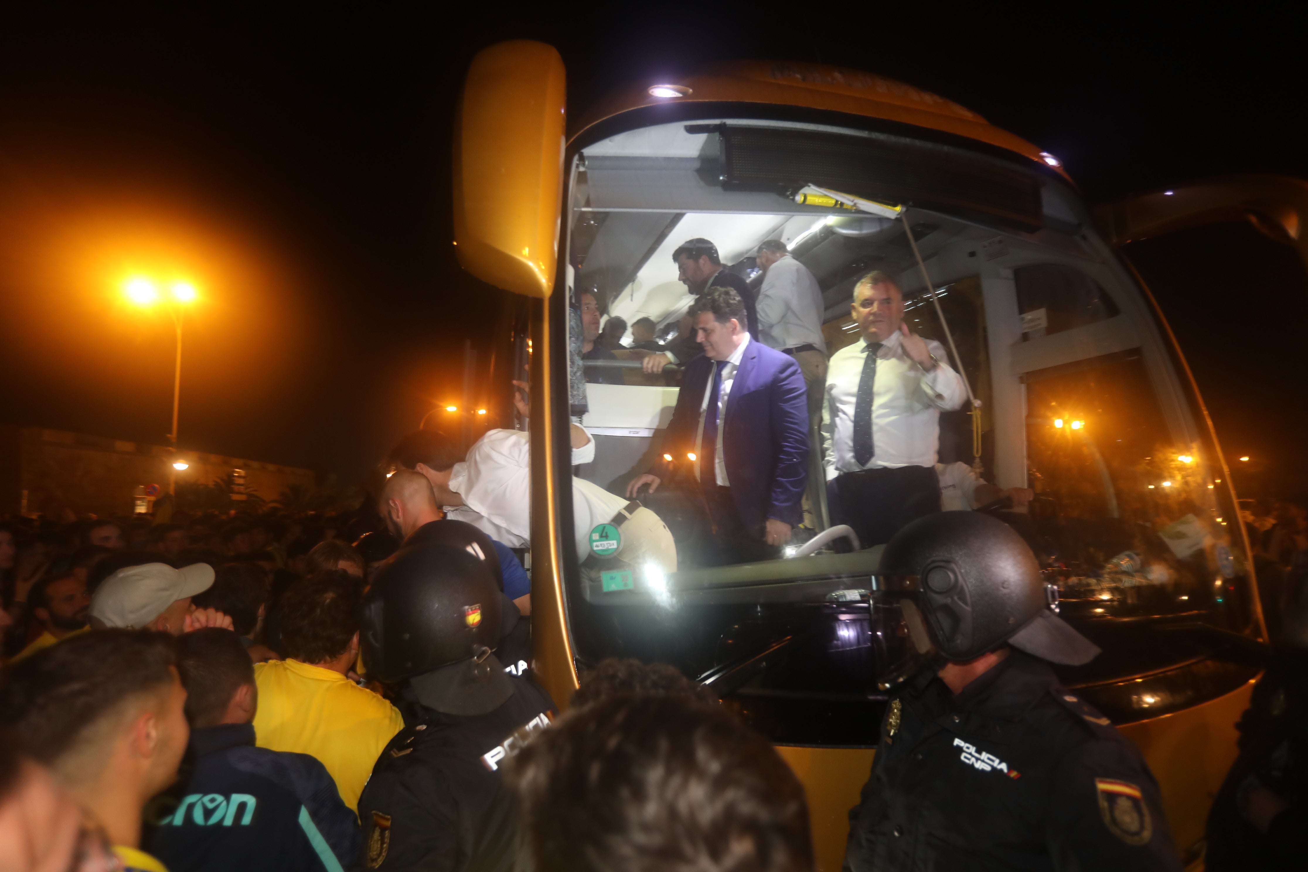 La celebración del Cádiz CF con su afición en imágenes