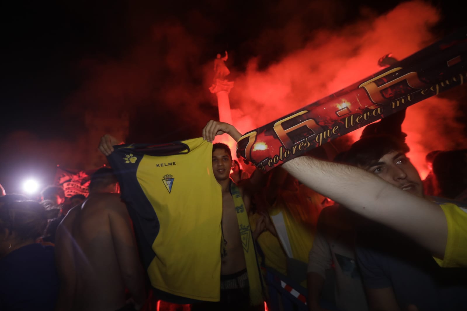 La celebración del Cádiz CF con su afición en imágenes