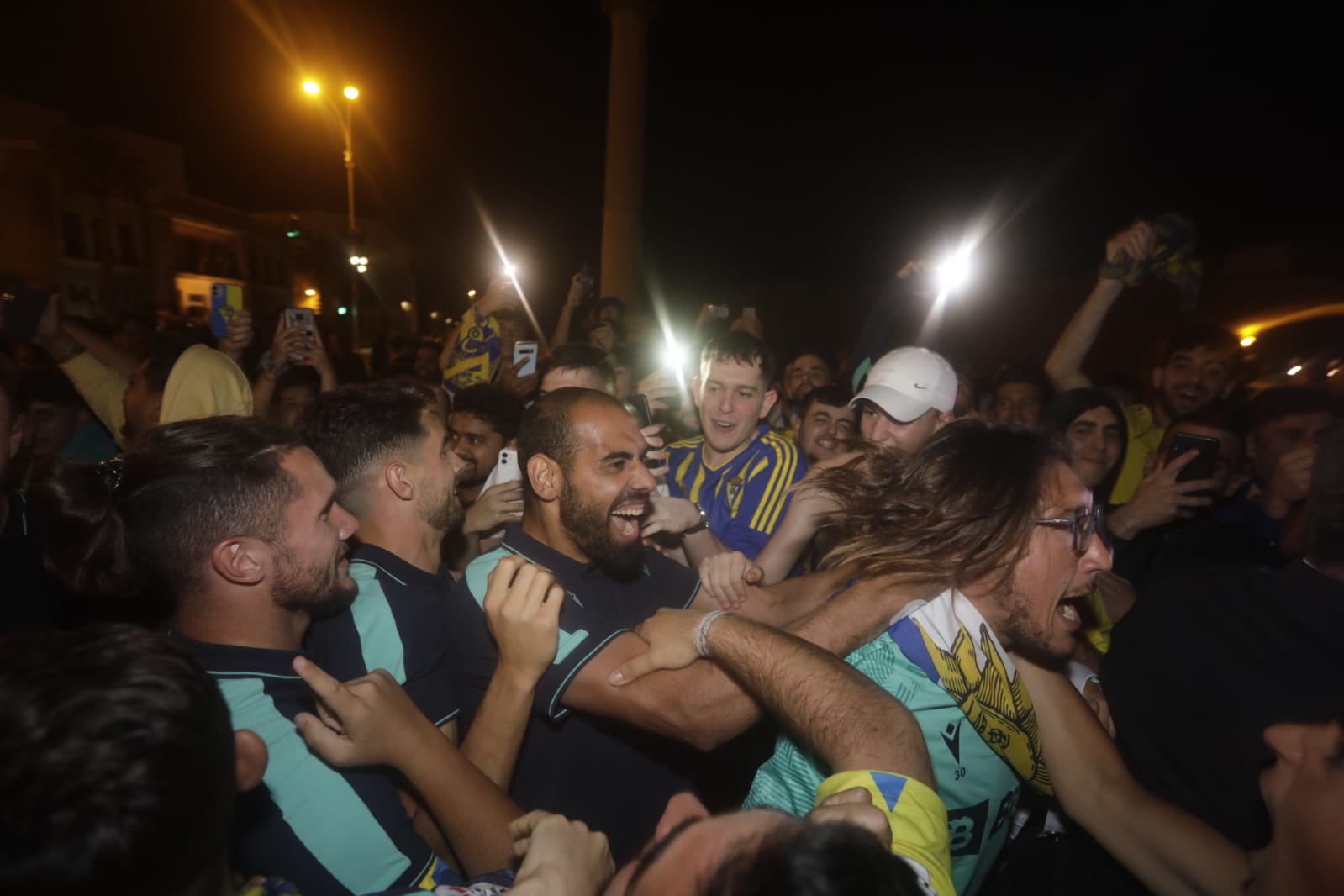 La celebración del Cádiz CF con su afición en imágenes