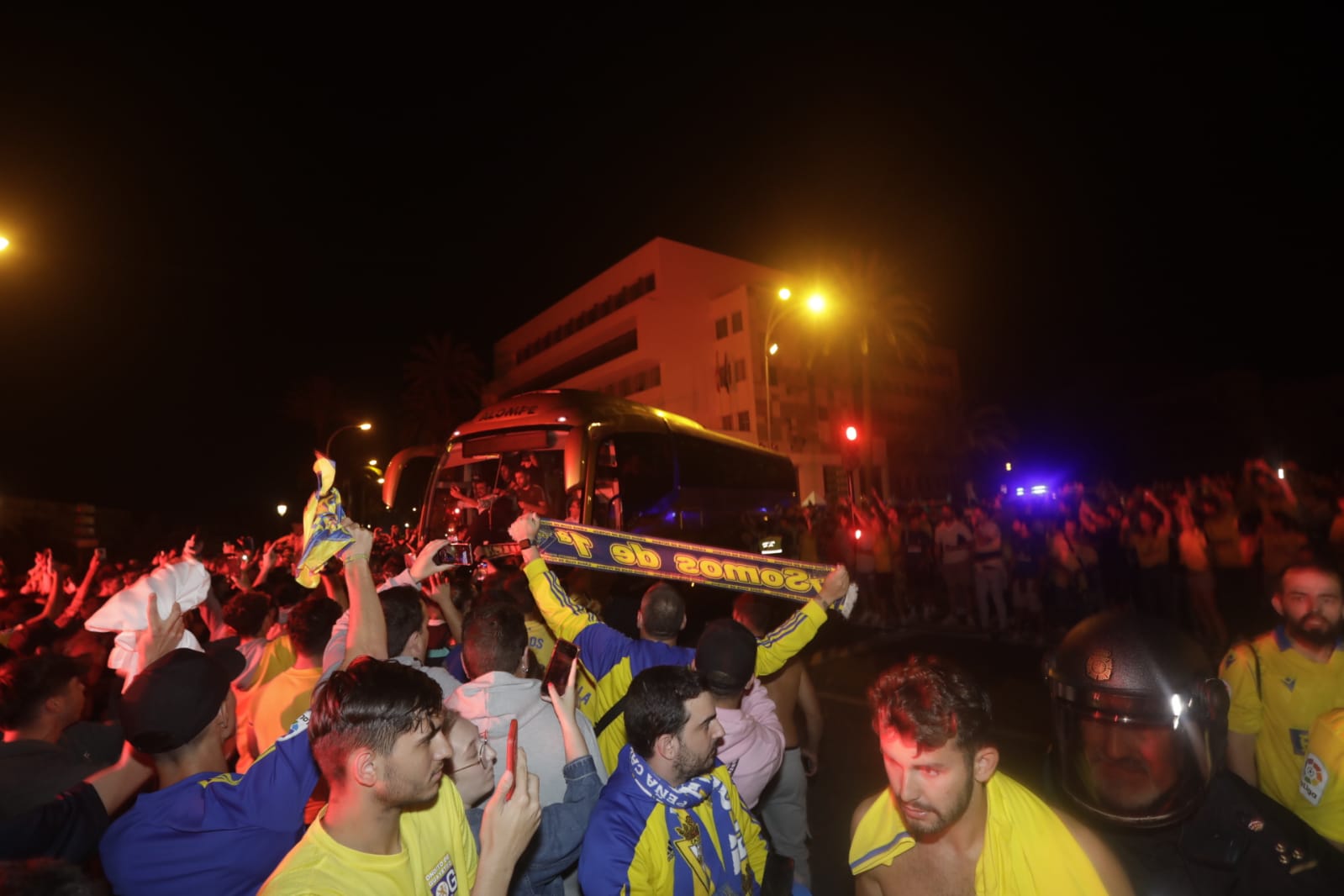 La celebración del Cádiz CF con su afición en imágenes