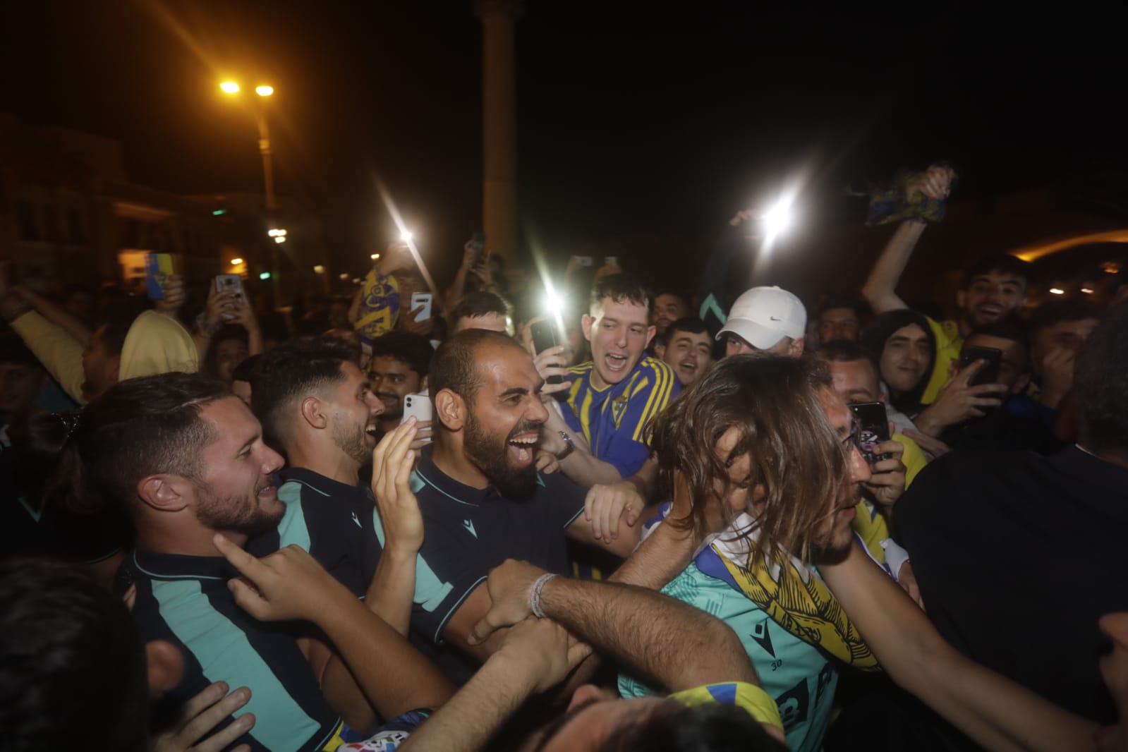 La celebración del Cádiz CF con su afición en imágenes