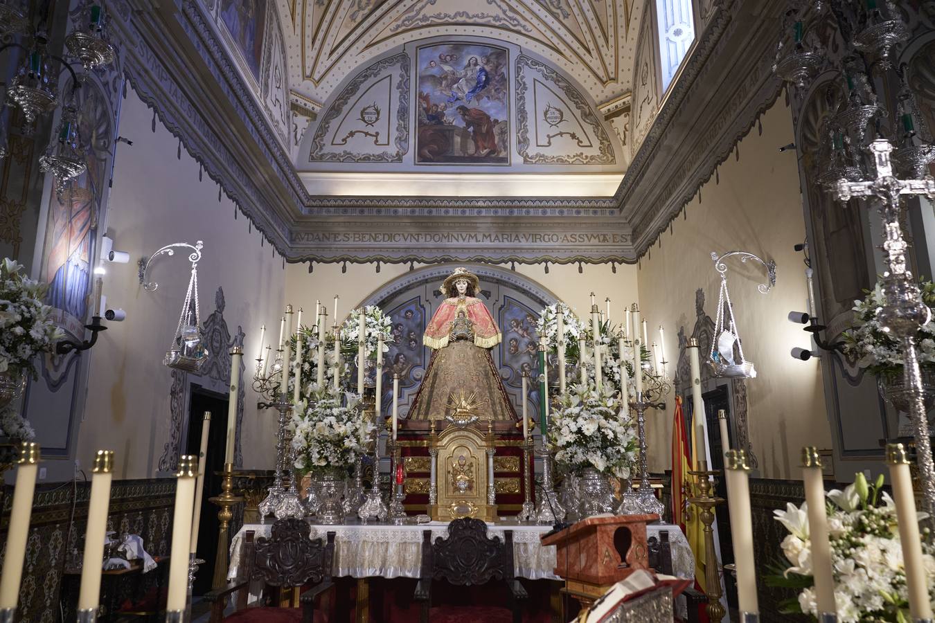La Virgen del Rocío ha amanecido de Pastora en Almonte anunciando ya su vuelta a la aldea