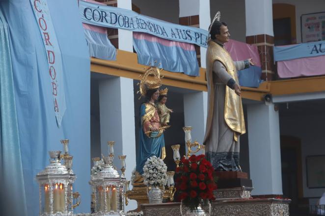 La procesión de María Auxiliadora en Córdoba, en imágenes