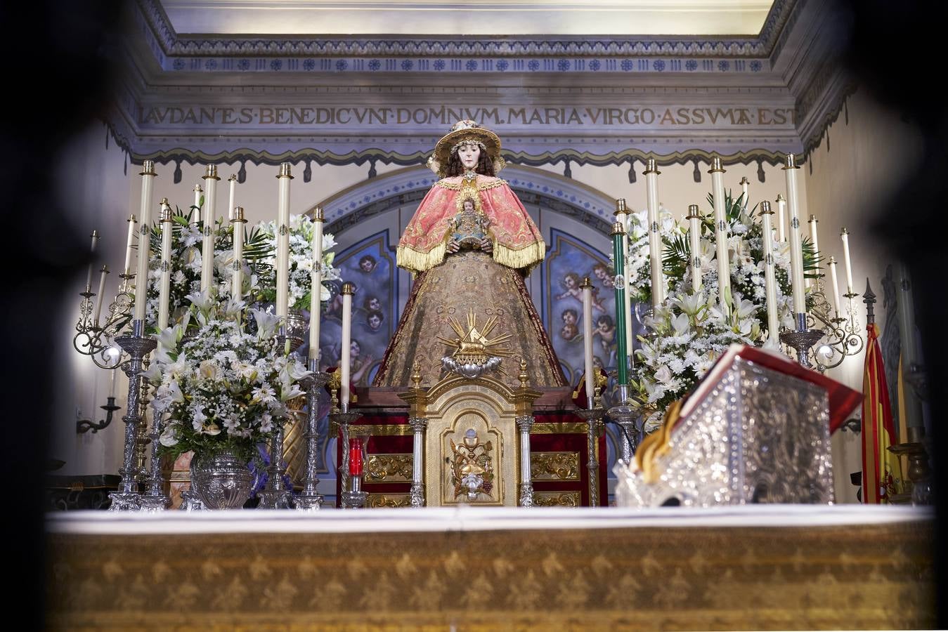 La Virgen del Rocío ha amanecido de Pastora en Almonte anunciando ya su vuelta a la aldea