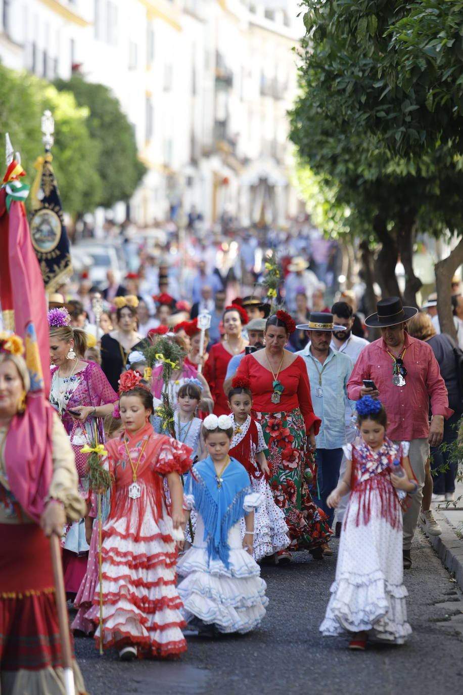 La belleza de la salida de la Hermandad del Rocío de Córdoba, en imágenes