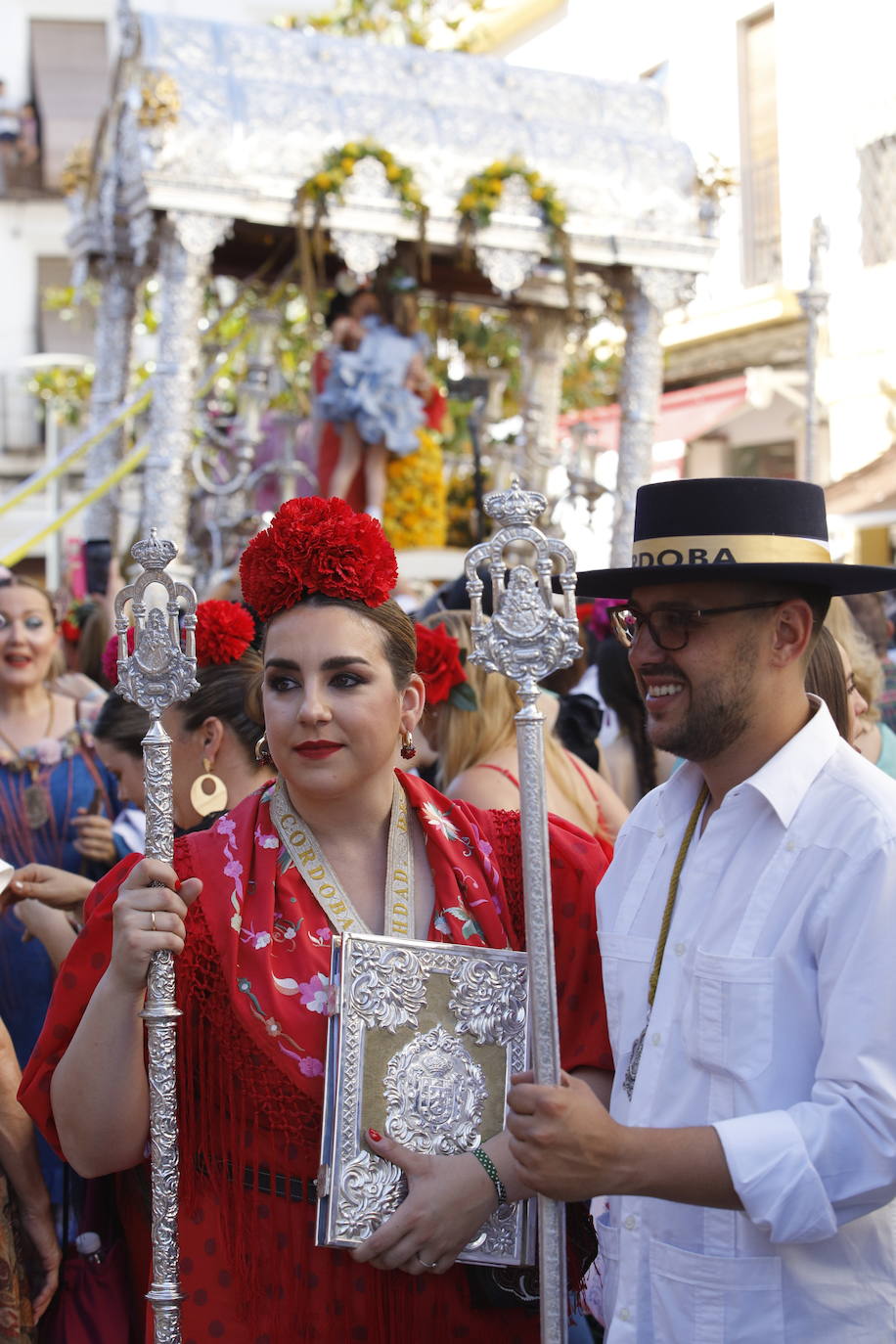 La belleza de la salida de la Hermandad del Rocío de Córdoba, en imágenes