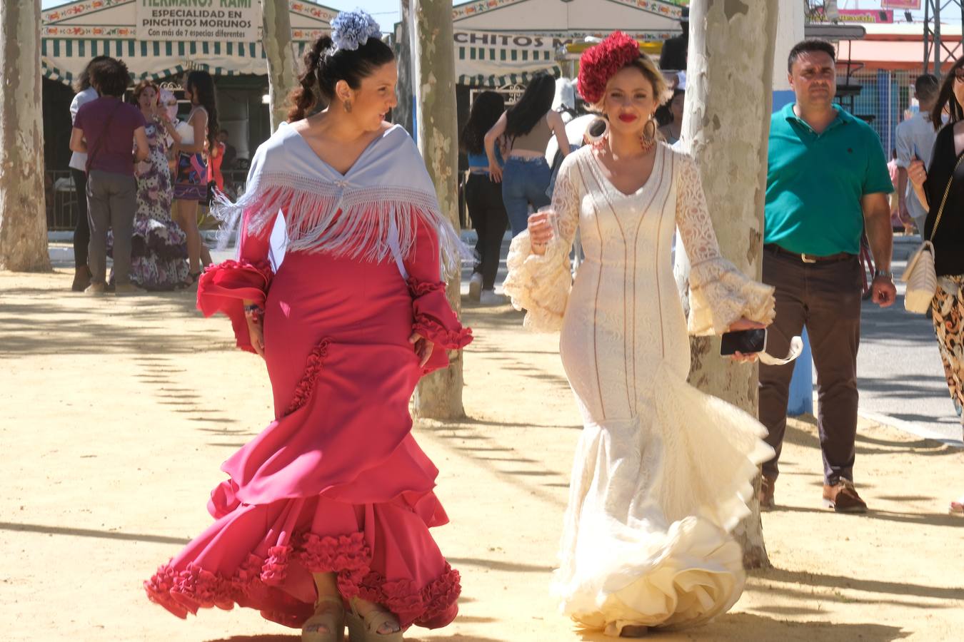 Fotos: Viento y calor en la primera jornada de la Feria de El Puerto en Las Banderas