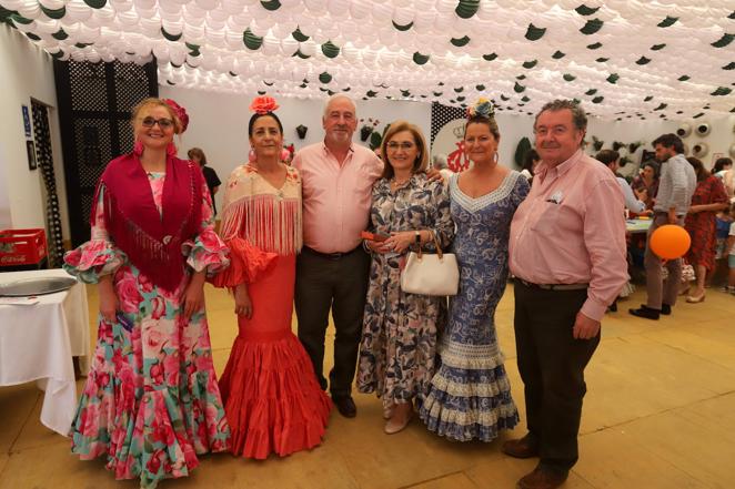 Feria de Córdoba 2022 | El colorido ambiente en las casetas del viernes, en imágenes