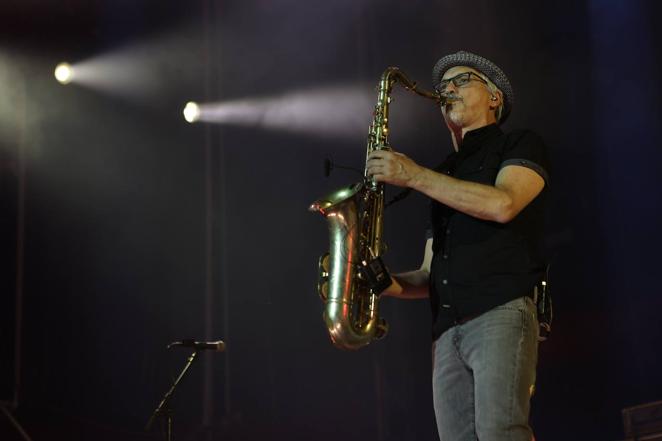 El vibrante concierto de Fito Fitipaldi en Córdoba, en imágenes