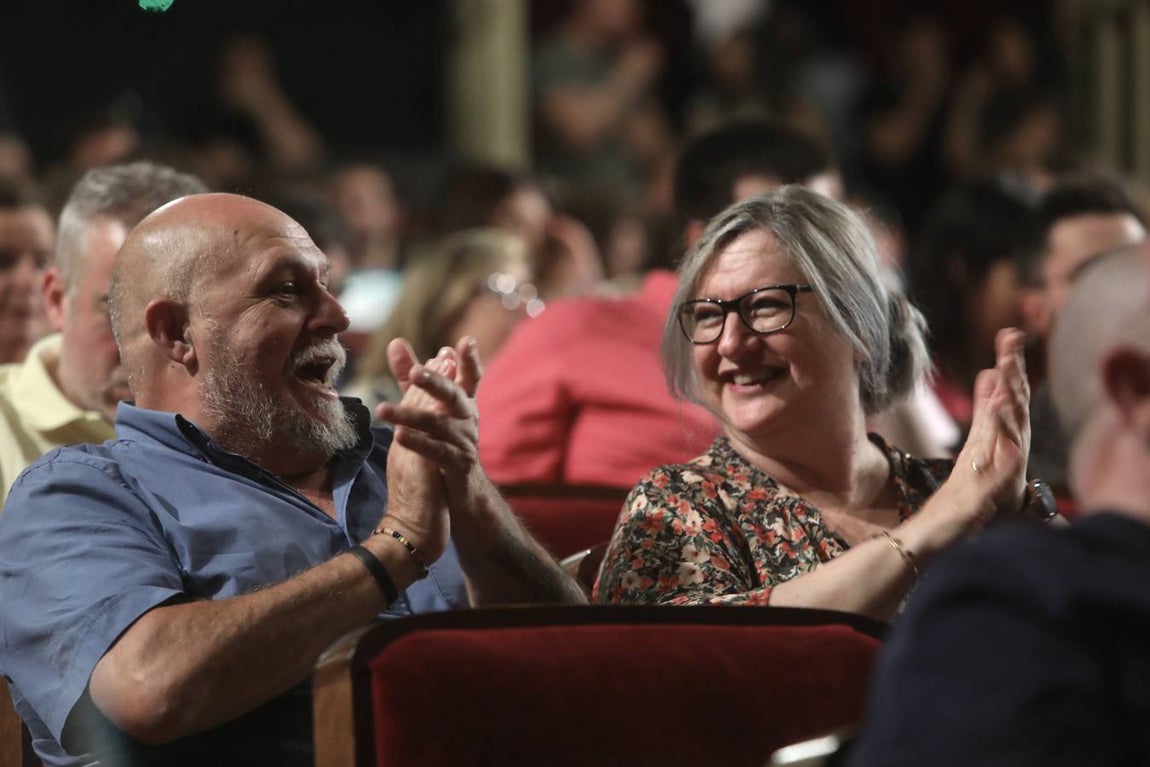 Fotos: Búscate en el Falla en la primera sesión de semifinales del COAC 2022