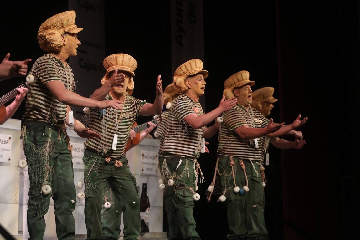 Fotos: Chirigota &#039;Aquí huele a verdín&#039; en el COAC 2022