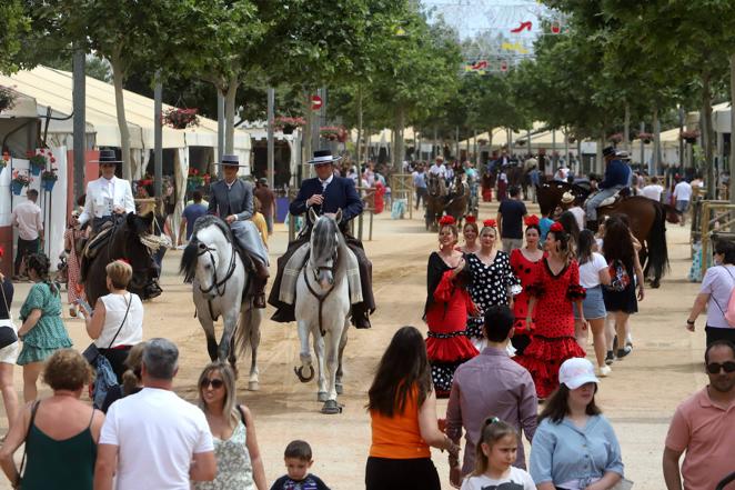 El excelente ambiente del sábado en la Feria de Córdoba, en imágenes