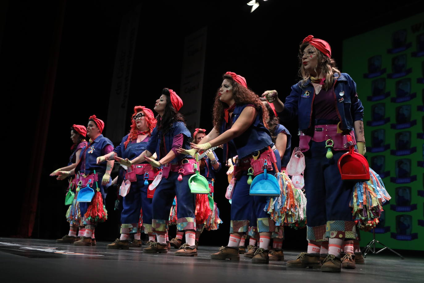 Fotos: Comparsa &#039;We can do... Carnaval&#039; en el COAC 2022. Carnaval de Cádiz