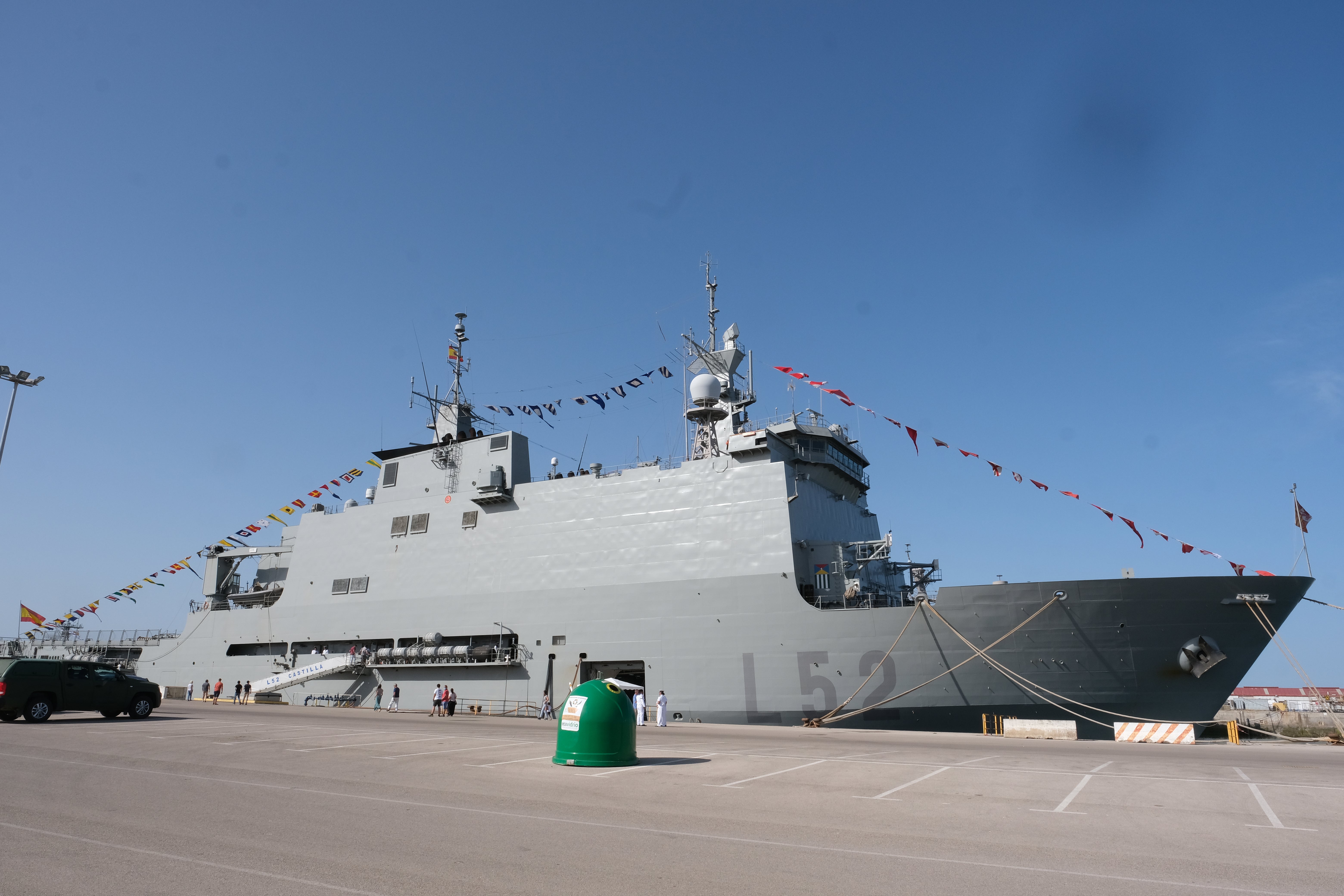 En imágenes: Día de las Fuerzas Armadas en Cádiz