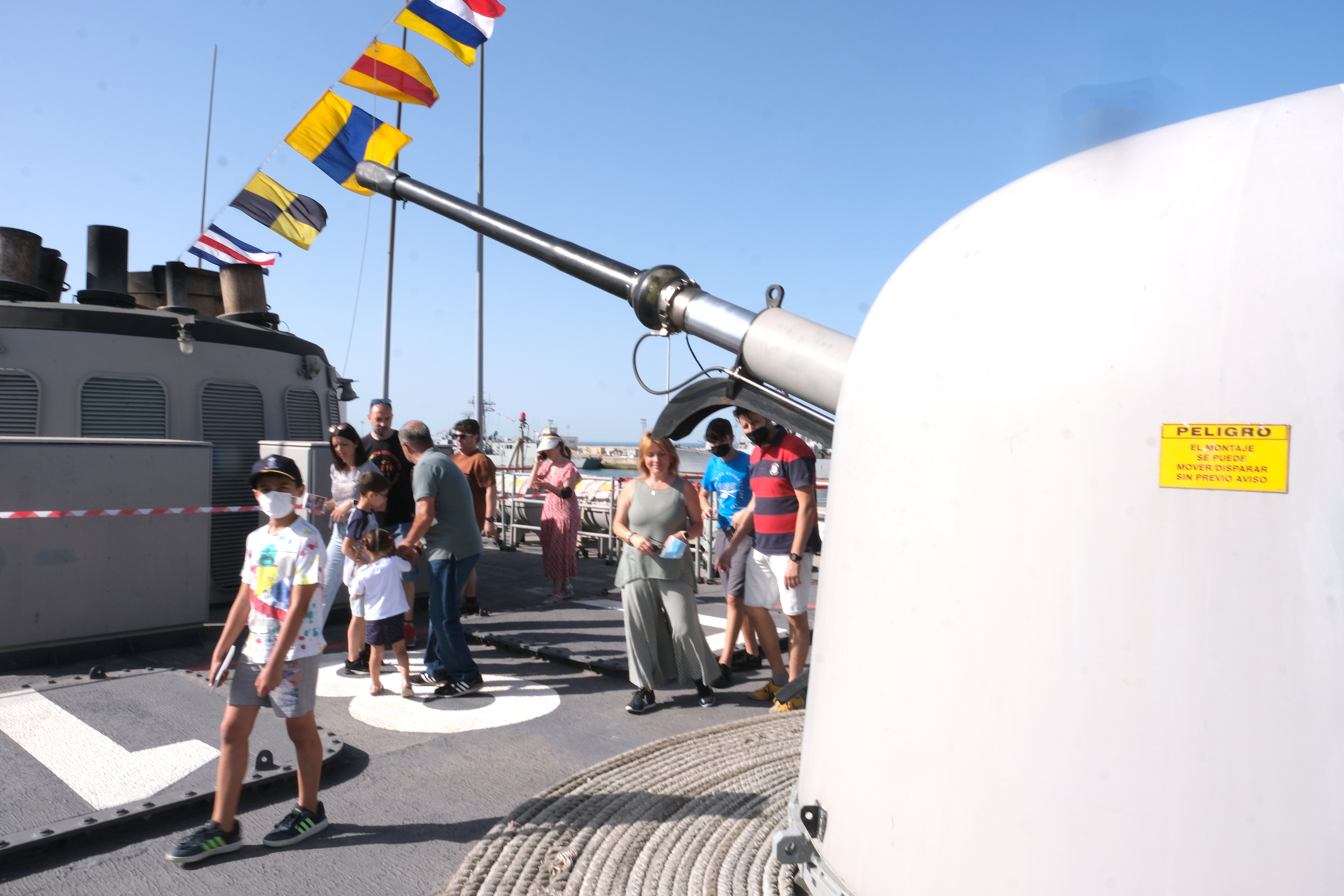 En imágenes: Día de las Fuerzas Armadas en Cádiz