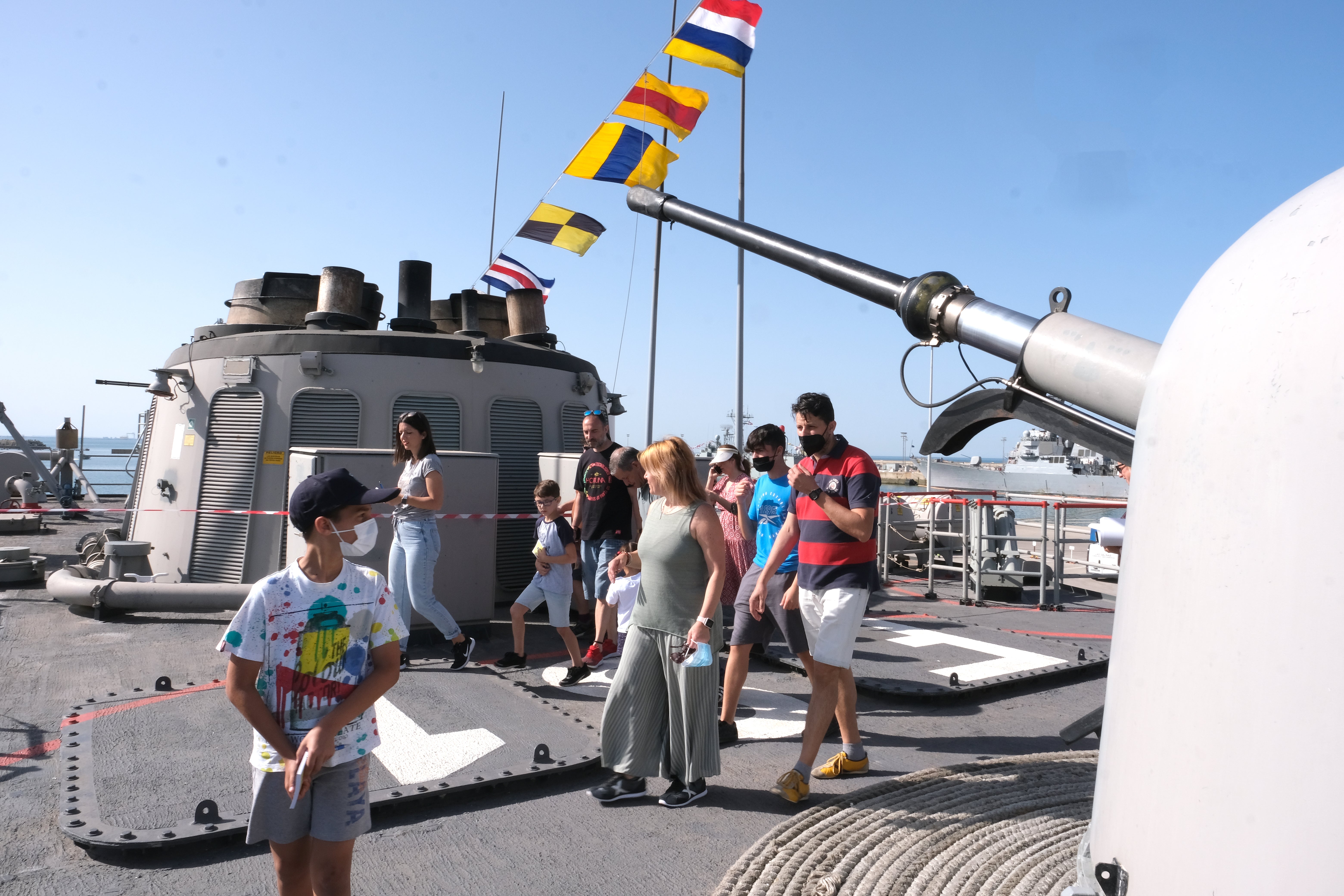 En imágenes: Día de las Fuerzas Armadas en Cádiz