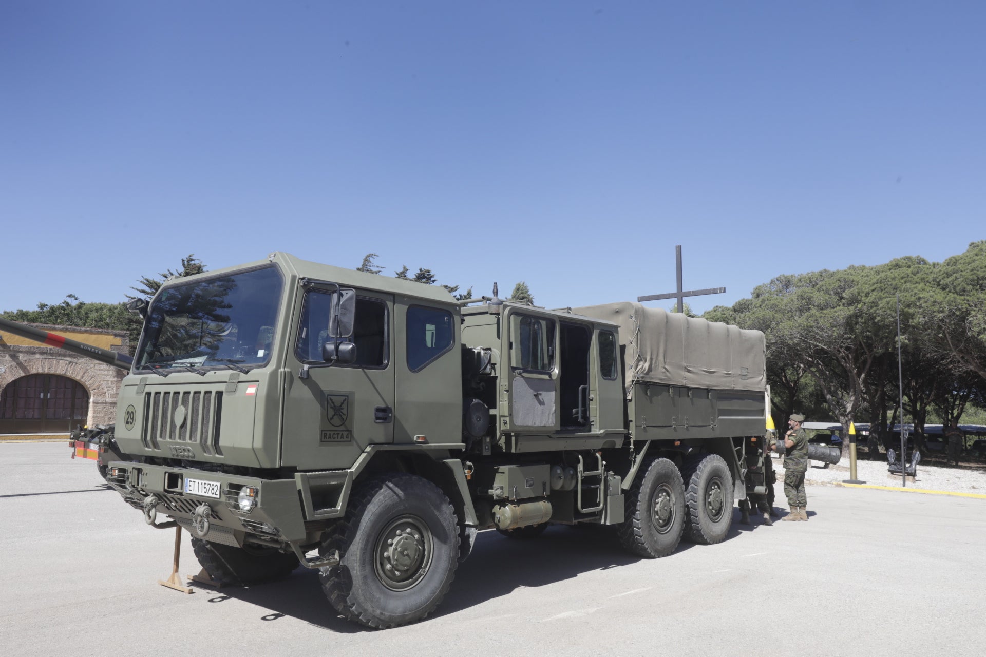 En imágenes: Día de las Fuerzas Armadas en Cádiz