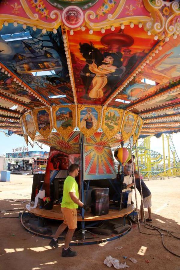 El desmontaje de la Feria de Córdoba, en imágenes