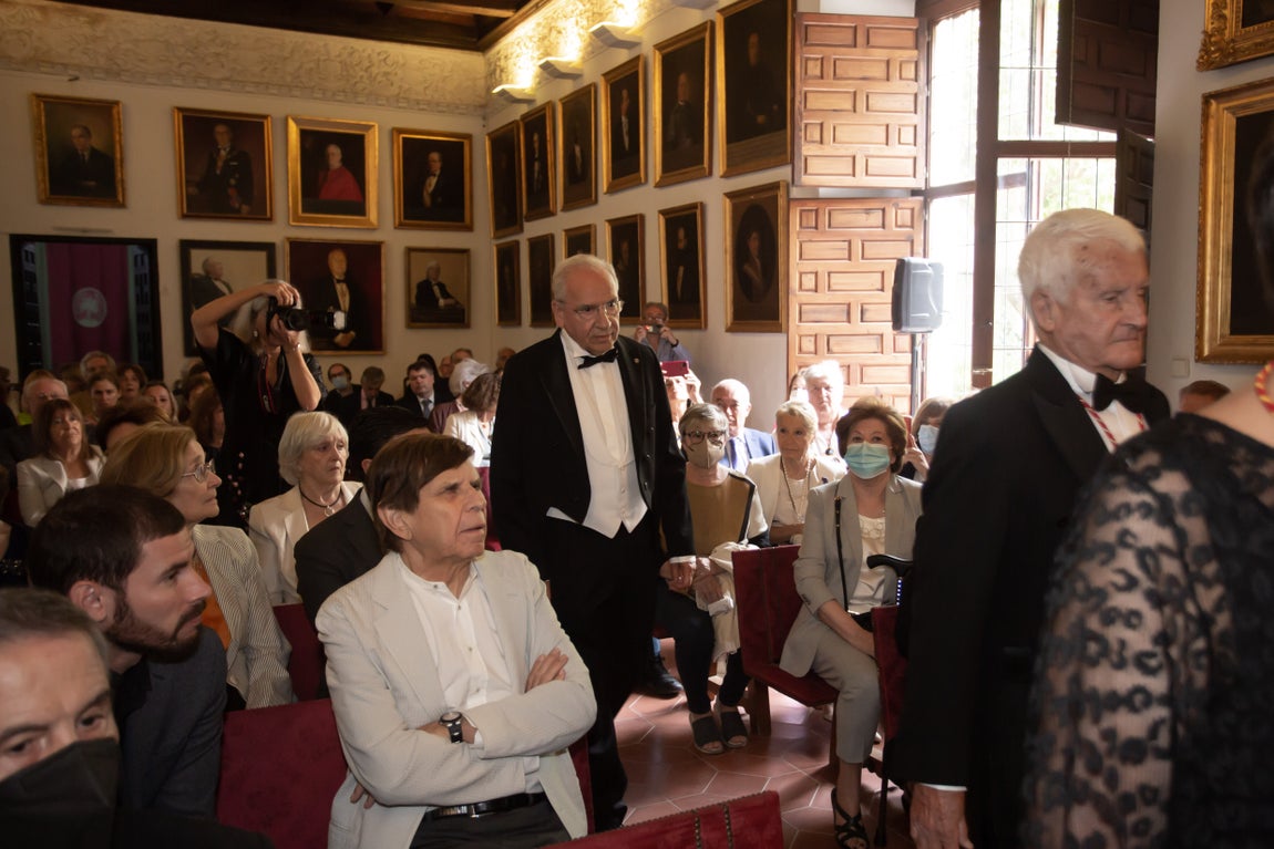 Ingreso de Alfonso Guerra en la academia de Buenas Letras