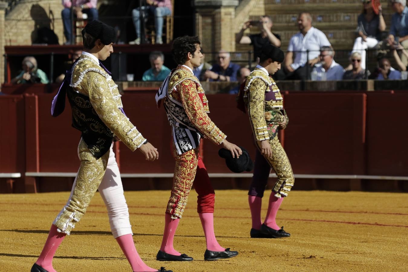 Álvaro Burdiel da la única vuelta al ruedo en la segunda novillada en la Maestranza