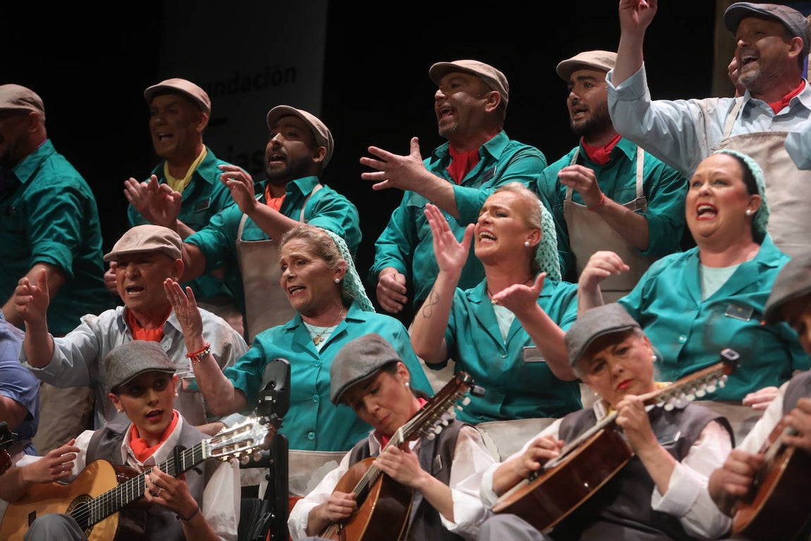 Fotos: Coro &#039;La fábrica de conservas&#039; en el COAC 2022. Carnaval de Cádiz