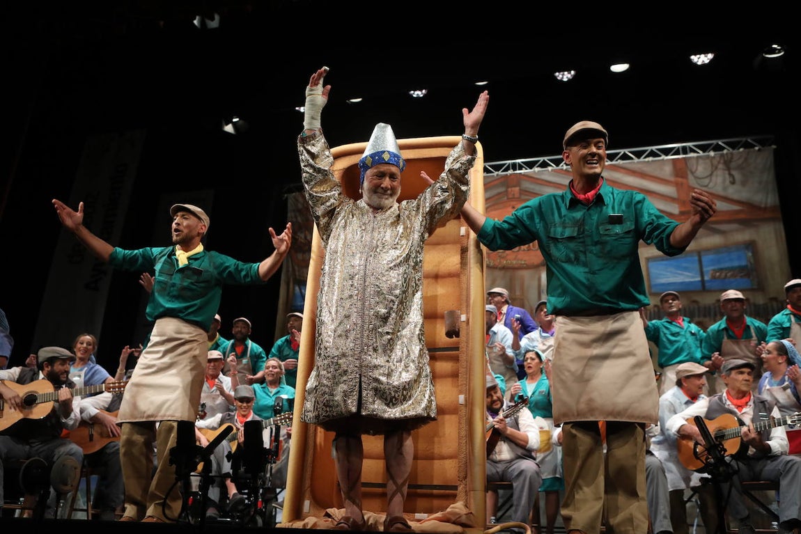 Fotos: Coro &#039;La fábrica de conservas&#039; en el COAC 2022. Carnaval de Cádiz