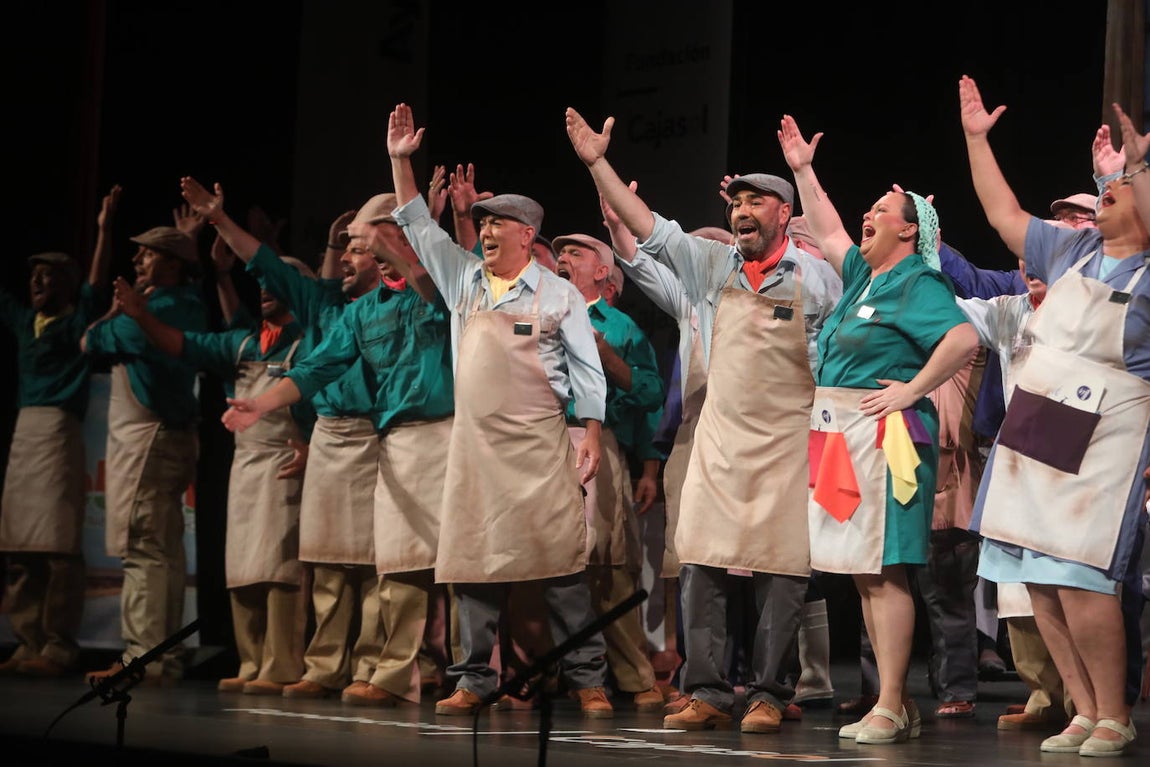 Fotos: Coro &#039;La fábrica de conservas&#039; en el COAC 2022. Carnaval de Cádiz