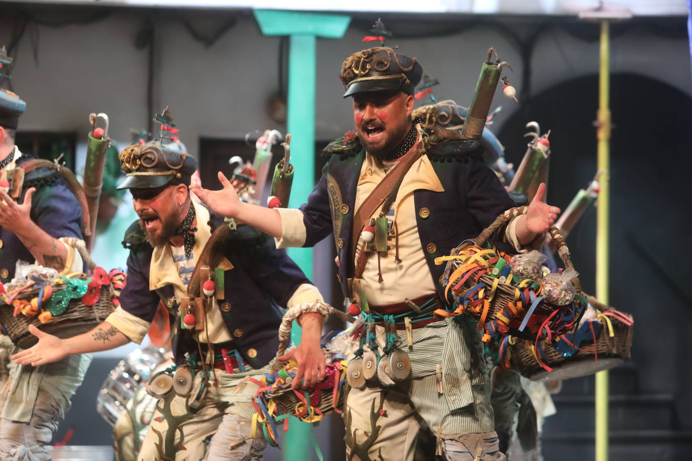 Fotos: Comparsa &#039;Los originales&#039; en el COAC 2022. Carnaval de Cádiz