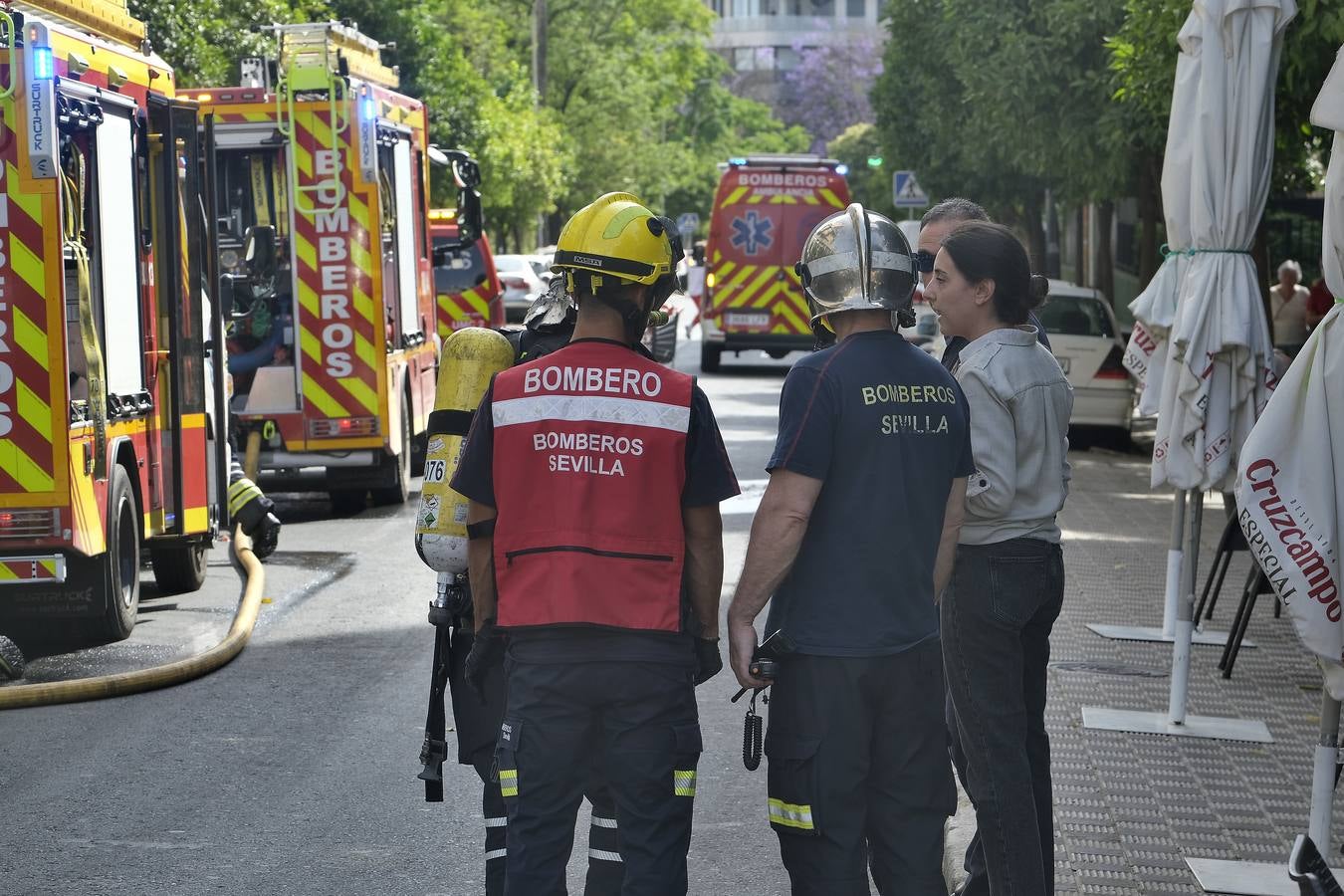 Incendio en el antiguo local de IDental en el barrio de Nervión