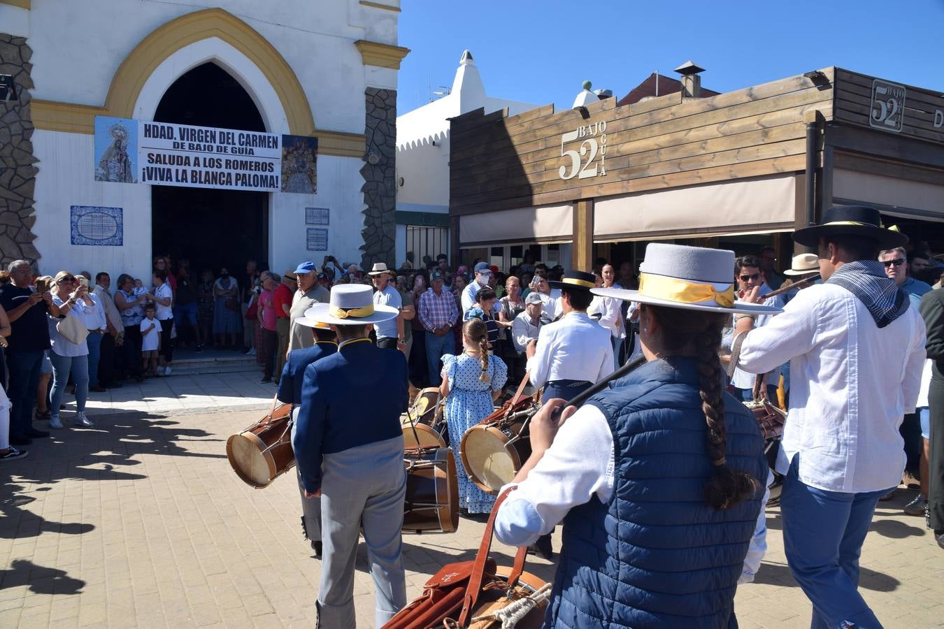 Doñana se llena de color con los peregrinos