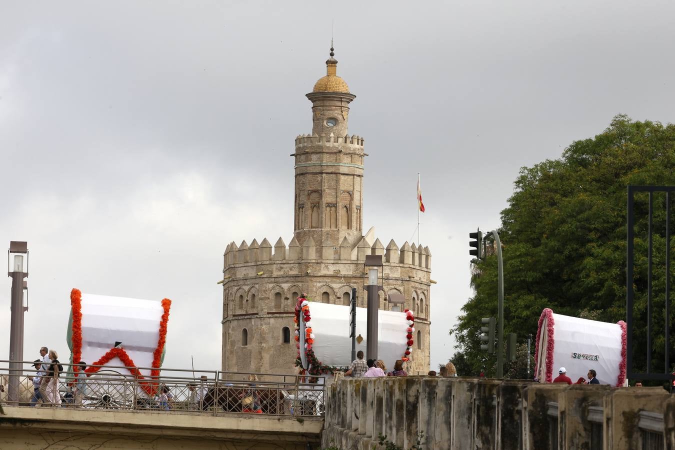 Salida de la hermandad de Sevilla hacia el Rocío