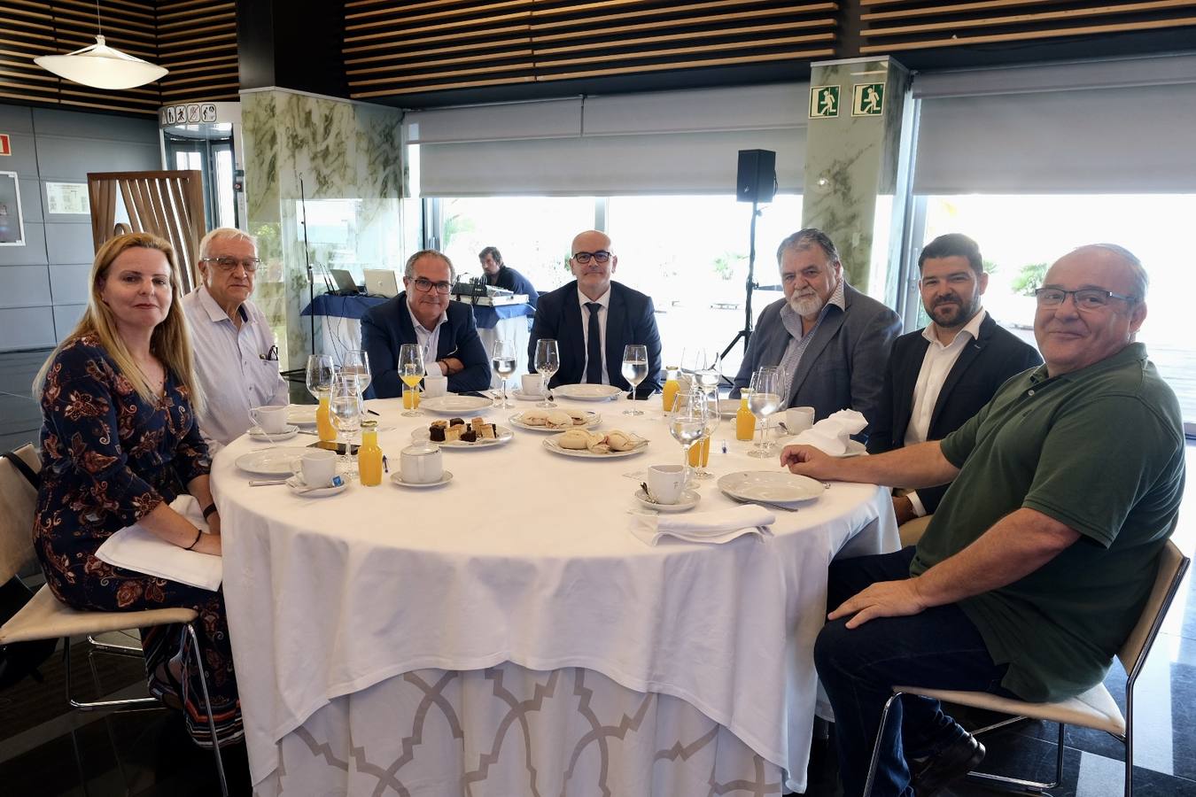 Fotos: Ambiente en la Mirada Económica de ABC y La Voz con Rogelio Velasco