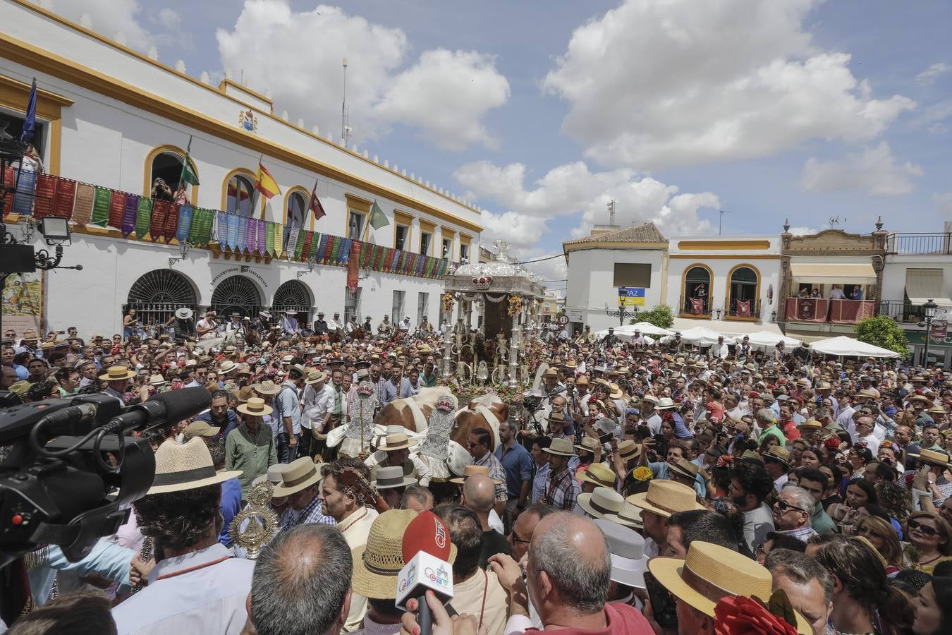 Hermandad de Coria del Río. RAÚL DOBLADO