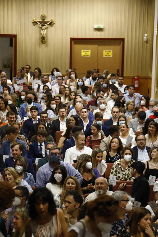 El estreno del documental sobre el colegio La Inmaculada de Córdoba, en imágenes