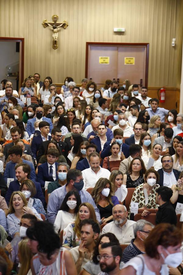 El estreno del documental sobre el colegio La Inmaculada de Córdoba, en imágenes