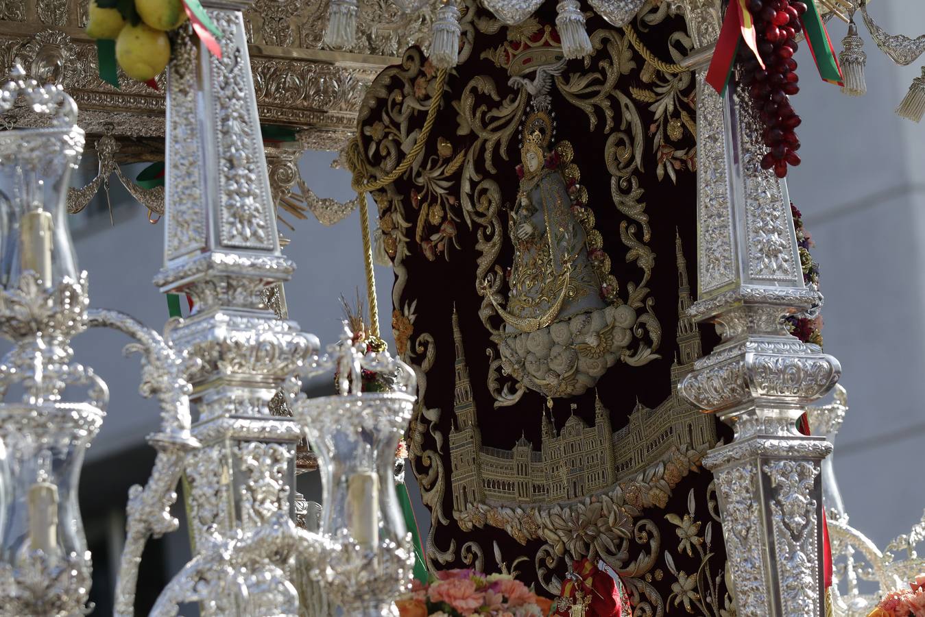 Salida de la Hermandad del Rocío de Sevilla Sur hacia la aldea almonteña