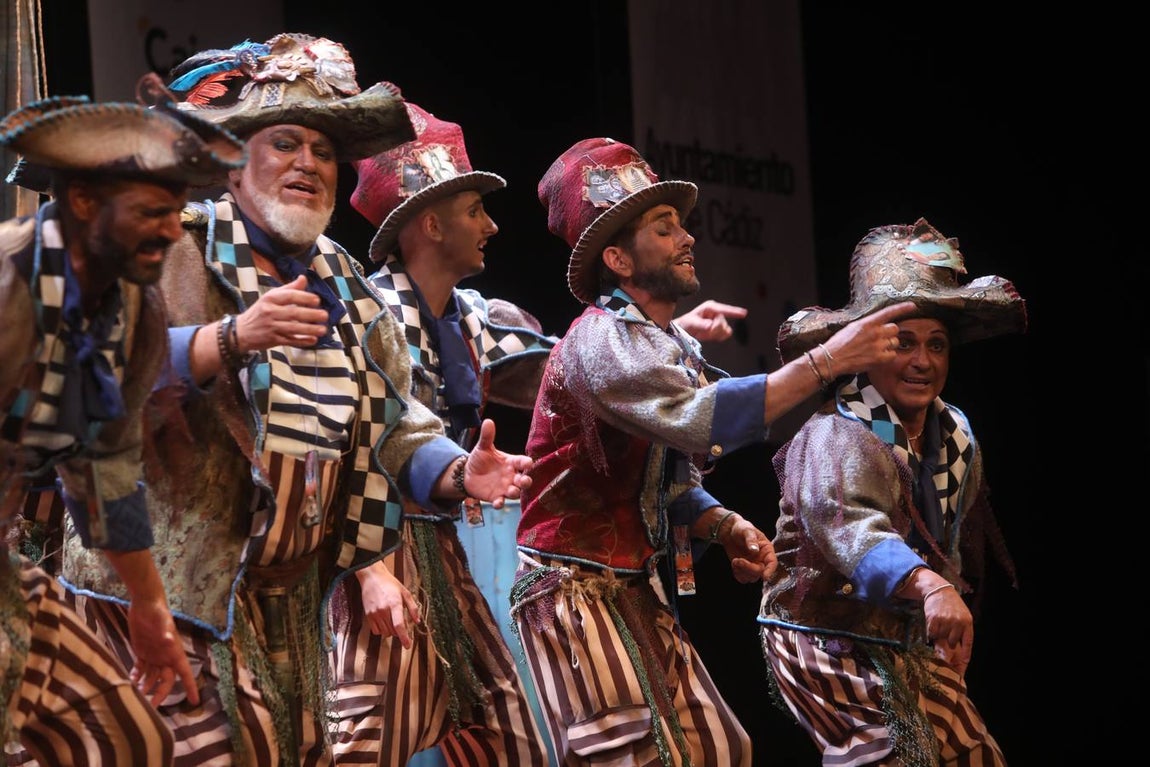 Fotos: Comparsa &#039;Los viajantes&#039; en el COAC 2022. Carnaval de Cádiz