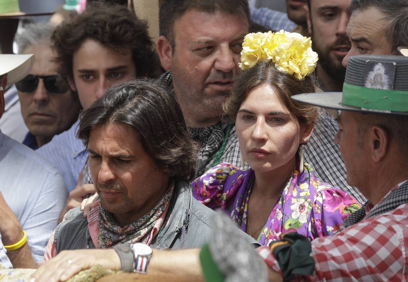 Presentación de las hermandades más antiguas ante la Virgen del Rocío