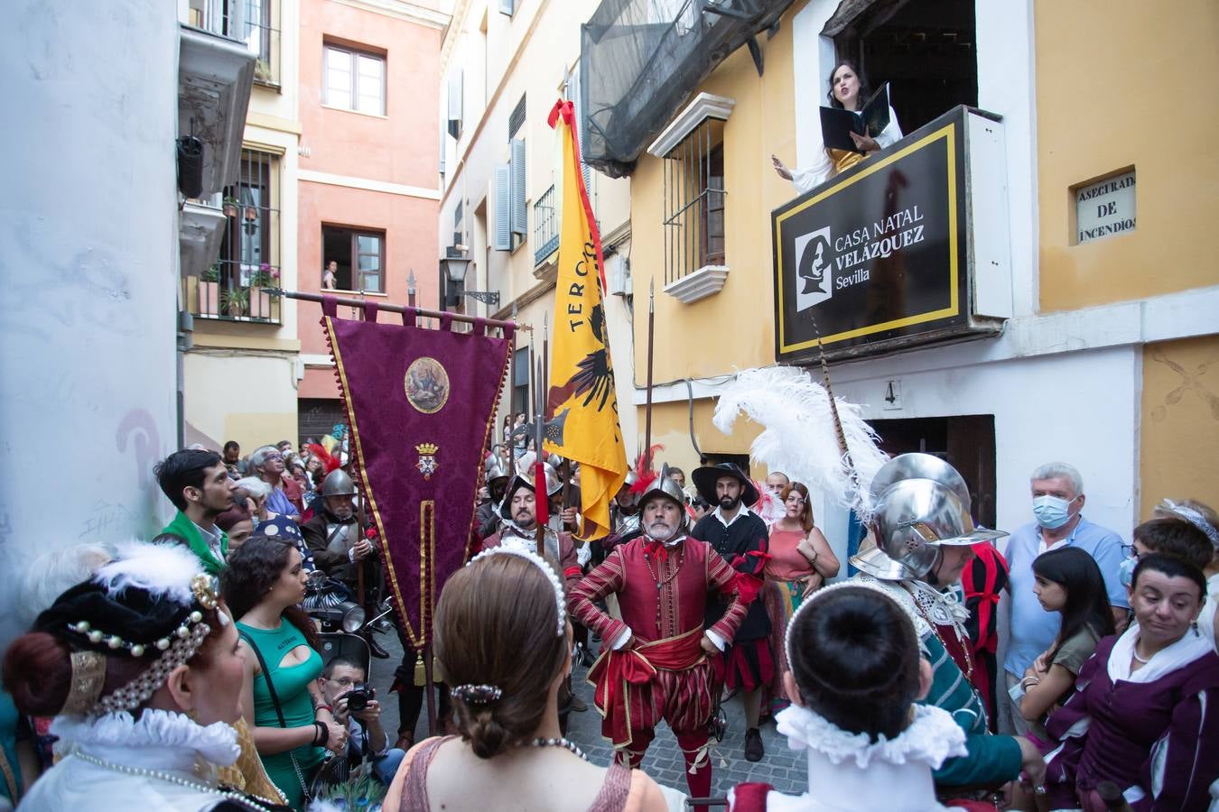 En imágenes, la recreación de ‘La rendición de Breda’ ante la casa natal de Velázquez en Sevilla