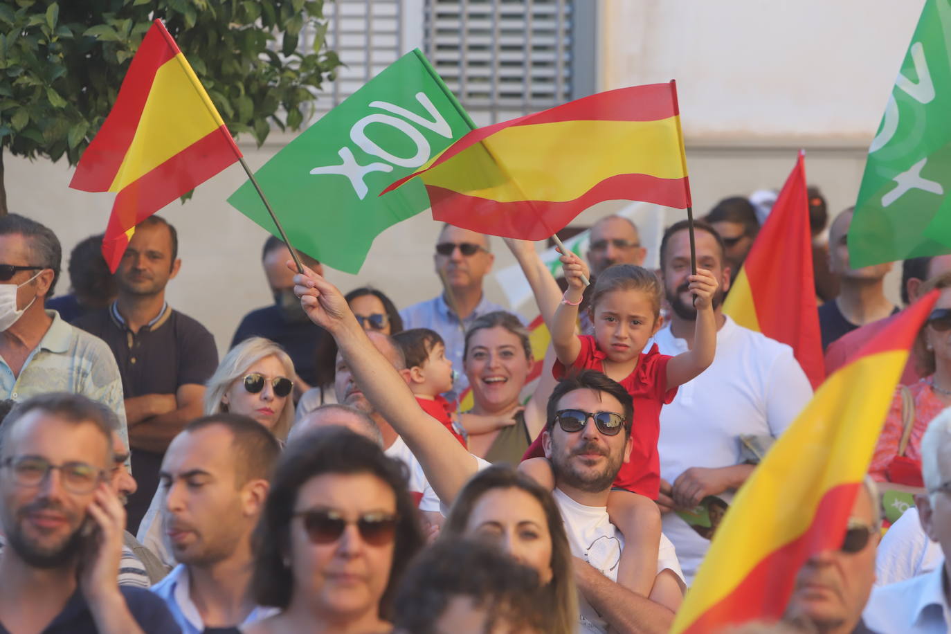 El mitin de Abascal y Olona (Vox) en Córdoba, en imágenes